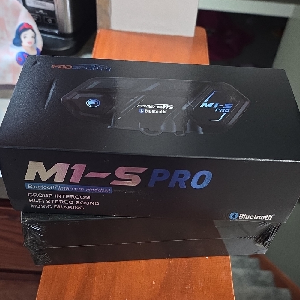 Fodsports Motorcycle GPS with Dual Microphone - Picture 2 of 4